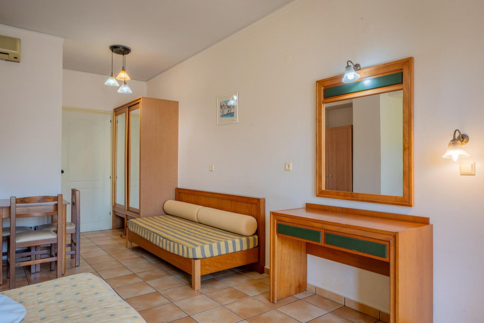 Lefkoniko Beach & Icarus Suite Apts Rethymno  Luaran gambar
