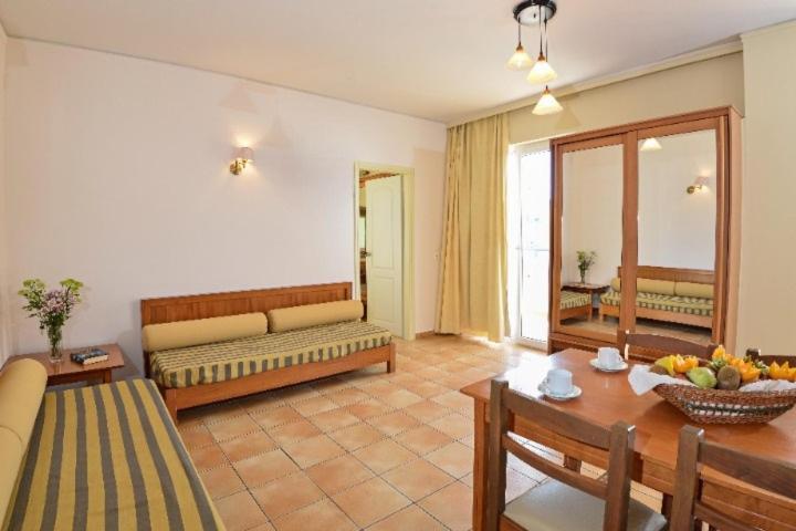 Lefkoniko Beach & Icarus Suite Apts Rethymno  Luaran gambar